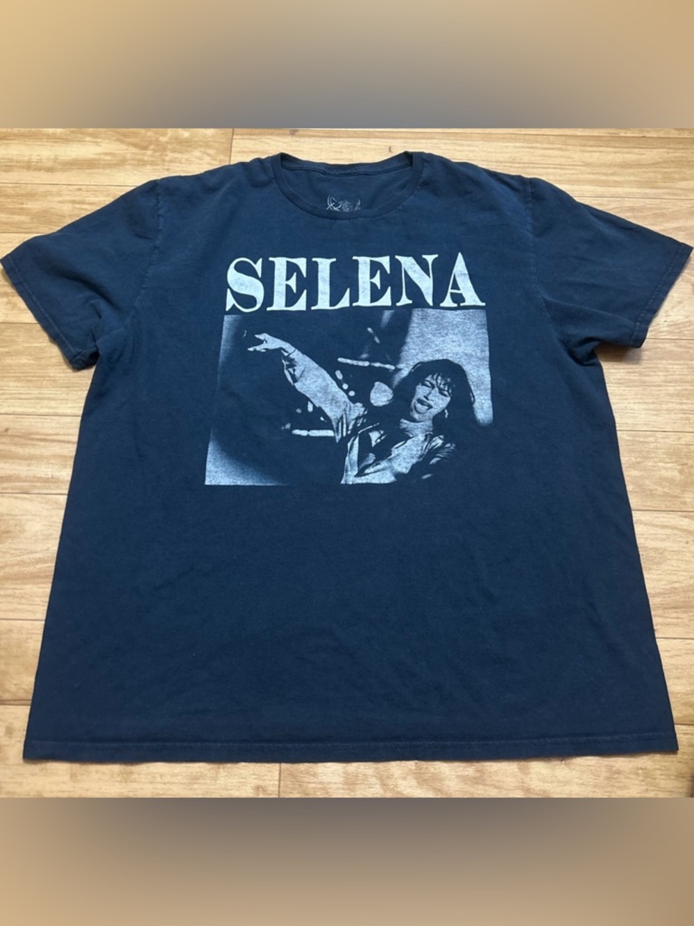 Selena T Shirt Unisex XL Black Graphic T Queen Of Cumbia Official Merch